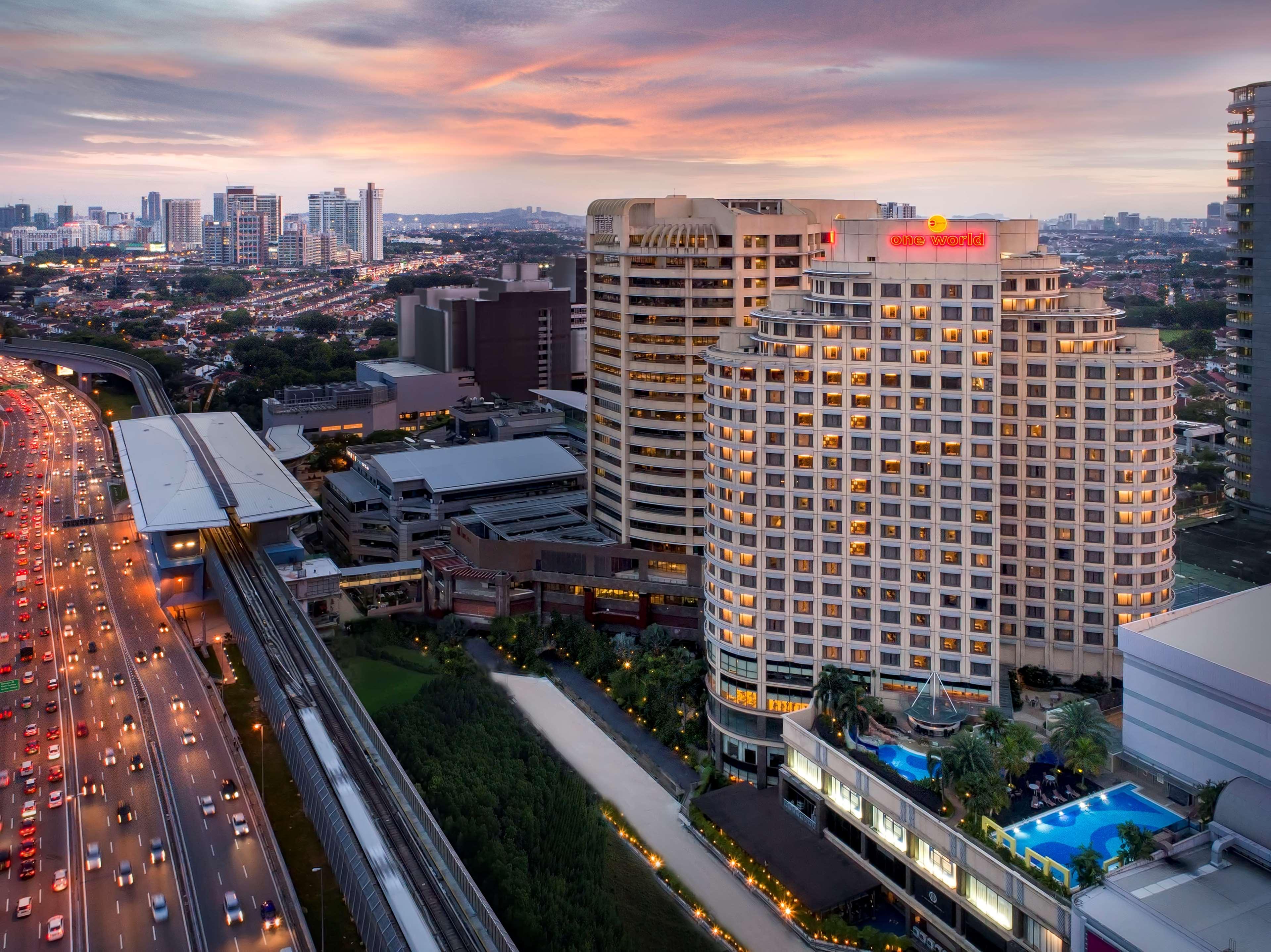 One World Hotel Petaling Jaya Dış mekan fotoğraf